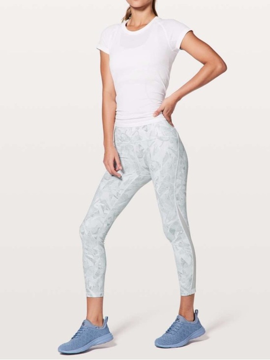 lululemon athletica Pants - Lululemon Train Times 7/8 Pant *25"
Jasmine White Multi / White Sz 8